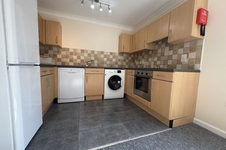 Bentley House - Photo 5