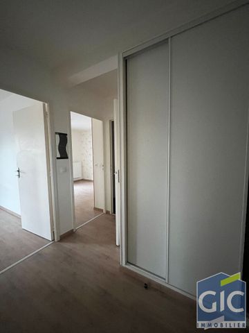 Location Appartement 3 pièces 68m² - Photo 2