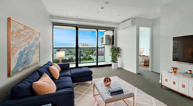 2 Bedroom & 2 bathroom - Furnished Apartment - Available NOW - Photo 1