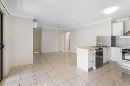1/18 Kamala Street, Morayfield QLD 4506 - House For Rent - $550 | Domain - Photo 4