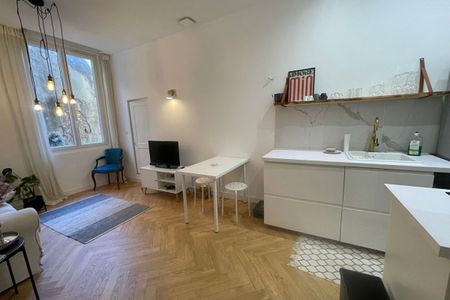 Aix centre rue des cordeliers meublé 28m² - Photo 3