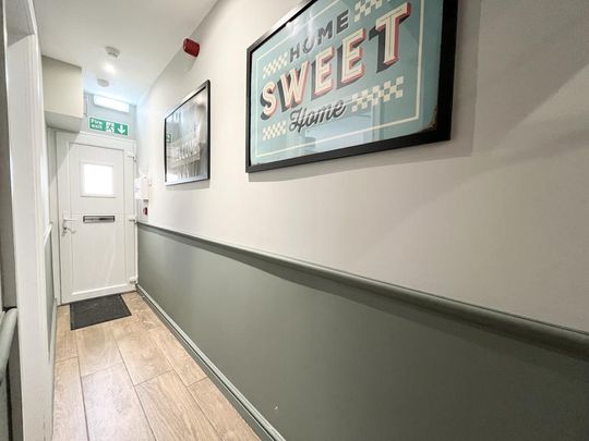 Studio to rent - Photo 1