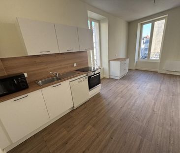 A LOUER APPARTEMENT T3 ENTIEREMENT RENOVÉ HYPER CENTRE D'ANGERS - Photo 6