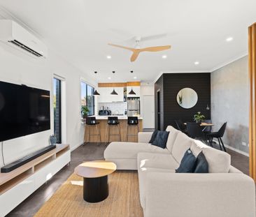 Charming 2-Bedroom Home in Thomastown - Photo 3