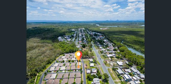 GATED COMMUNITY HOME WITH A POOL - Photo 2