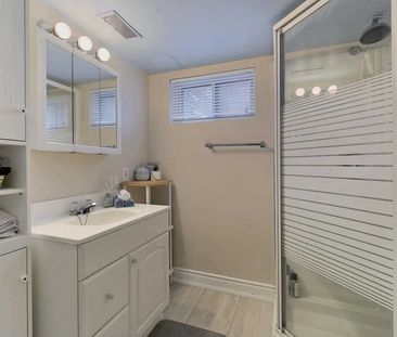 For Lease - 330 Gells Road Unit# Lower, Richmond Hill, Ontario - Photo 4