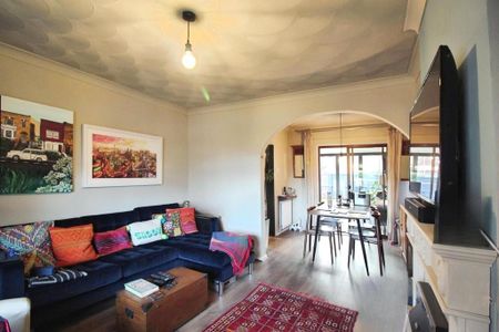 3 bedroom semi-detached house to rent - Photo 2