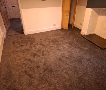 2 Bed Terraced House, Winsdon Road, LU1 - Photo 1