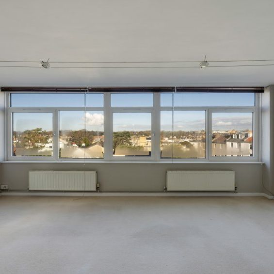 2 Bed Flat - Photo 1