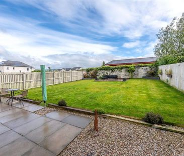 4 bedroom detached house to rent - Photo 2
