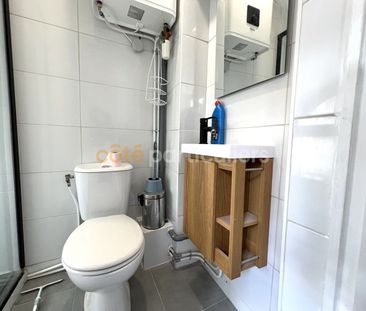 Appartement Paris 1 pièce(s) 30.52 m2 - Photo 3