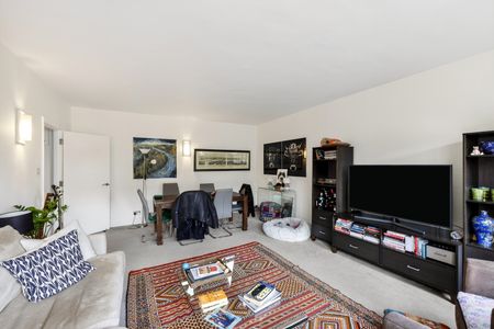 Weymouth Street, London, W1W 5BX - Photo 2