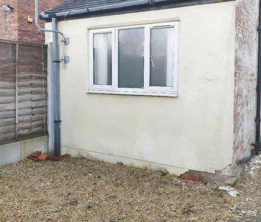 West Street, Crewe, Cheshire - Photo 3