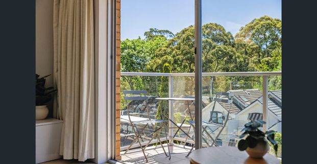 Boutique one bedroom home with parking & balcony - Photo 1