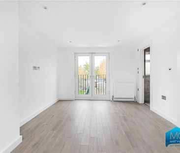 4 bedroom end of terrace house to rent - Photo 5