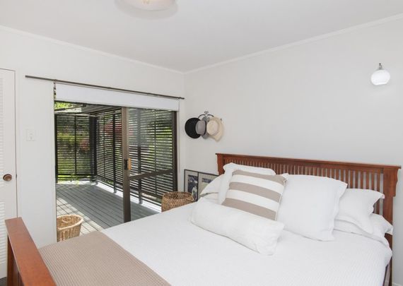 Views over Gisborne - Photo 1