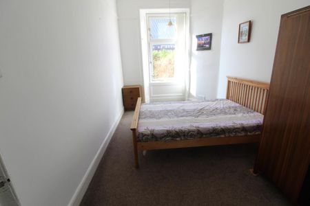2 bedroom ground floor flat to rent - Photo 4