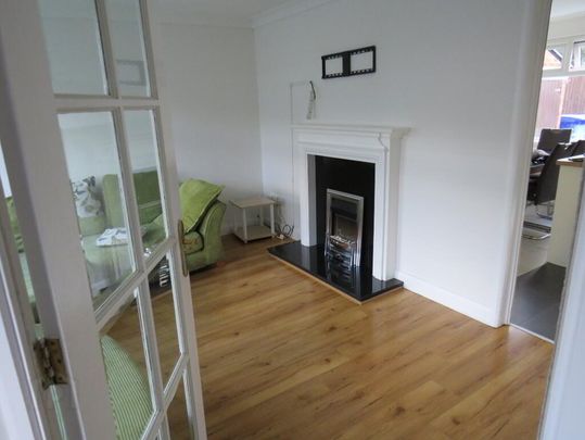 44 Hollymount, Belfast, BT10 0GN - Photo 1