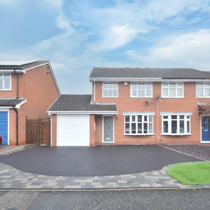 3 bedroom semi-detached house to rent - Photo 1