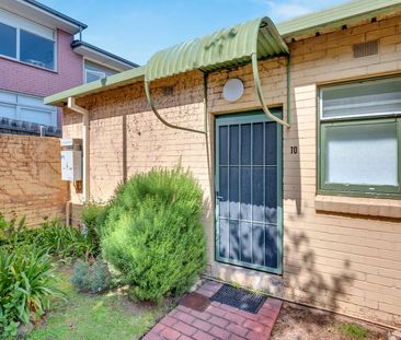 10/137 Clarke Street, Northcote VIC 3070 - Photo 4