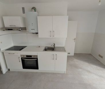 Location Appartement 3 pièces 69m² ANTIBES 06600 - Photo 2