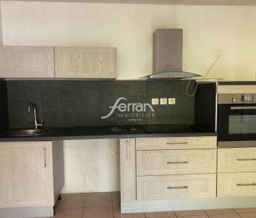 Location Appartement 2 pièces 42m² DRAGUIGNAN 83300 - Photo 2