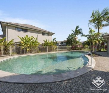 Spacious Townhouse in the Highly Sought-After Stillbrook Estate - Photo 4