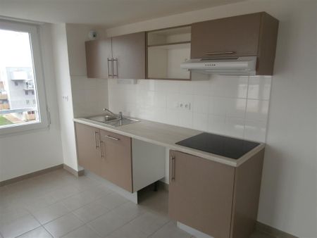 Location Appartement 3 pièces 67m² ST HERBLAIN 44800 - Photo 2
