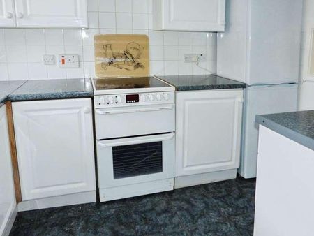 Meadow Lea, Bishops Cleeve, GL52 - Photo 3