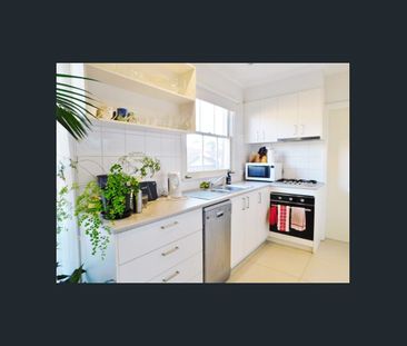 NEAT AND COMPLETE - Photo 3