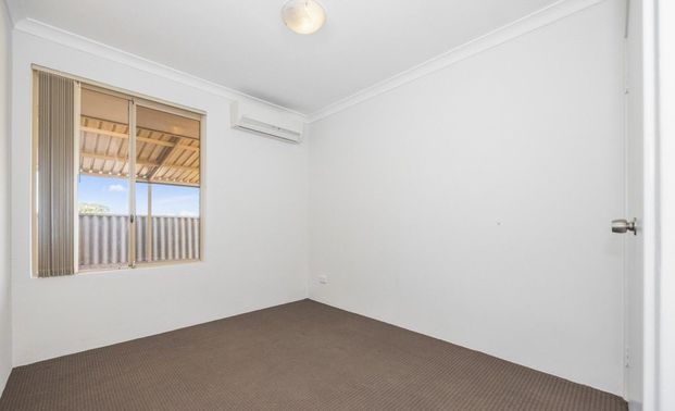 Spacious 3x2 Family Home on a Massive Block – Clarkson - Photo 1