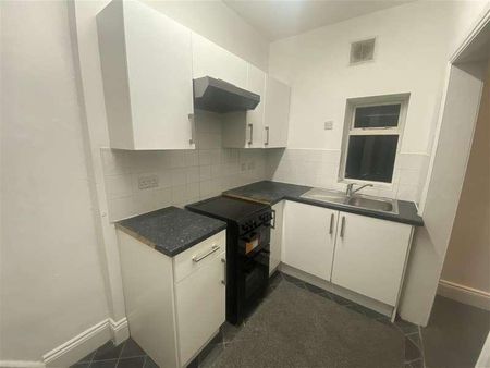 Halifax Road,keighley, BD21 - Photo 3