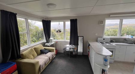 3-Bedroom Family Home for Rent – Paparangi, Wellington - Photo 5