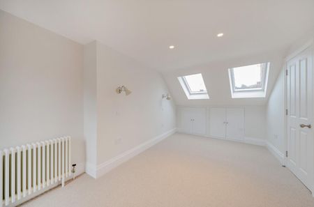 Crewys Road, London - Photo 3