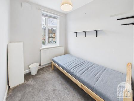 3 bedroom terraced house to rent - Photo 5