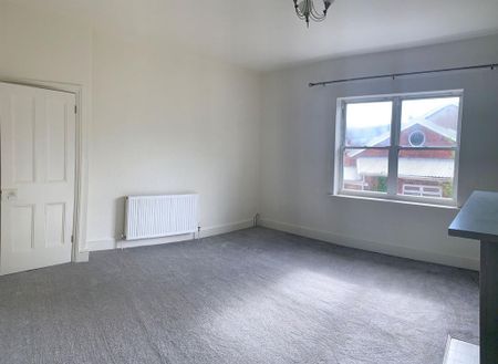 2 bedroom flat to rent - Photo 2