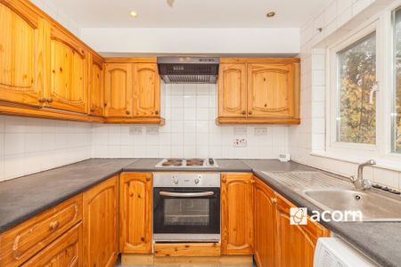 2 bedroom maisonette to rent - Photo 2