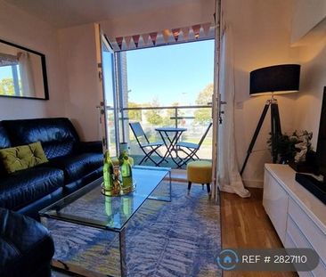 2 bedroom flat to rent - Photo 2