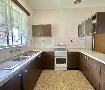 17 Venus Street, Gladesville, NSW 2111 - Photo 6