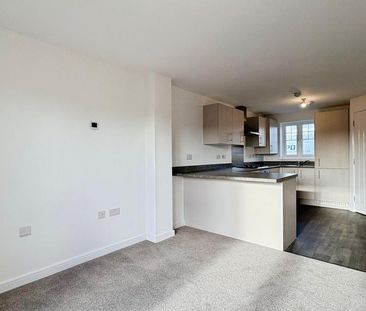 3 bedroom semi-detached house to rent - Photo 6