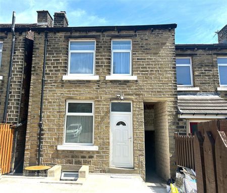 2 bedroom terraced house to rent - Photo 2
