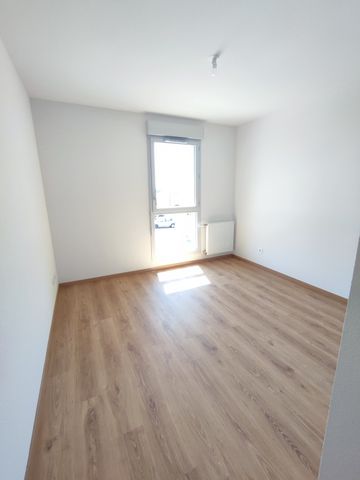 Location Appartement 3 pièces 62m² BRUGUIERES 31150 - Photo 3