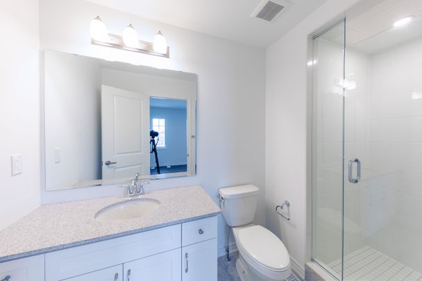 For Lease - 3028 Merrick Road, Oakville, Ontario - Photo 1