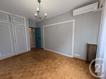 Location Appartement 3 pièces 68m² NICE 06300 - Photo 2