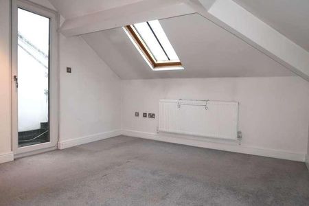 Belle Vue Court Apartments, Albert Road, Penarth, CF64 - Photo 3