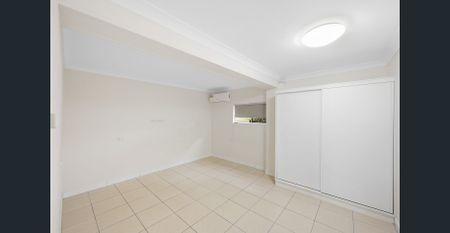 Dual Living Home in Quiet Street - Ideal for Extended Families or Shared Living - Photo 5