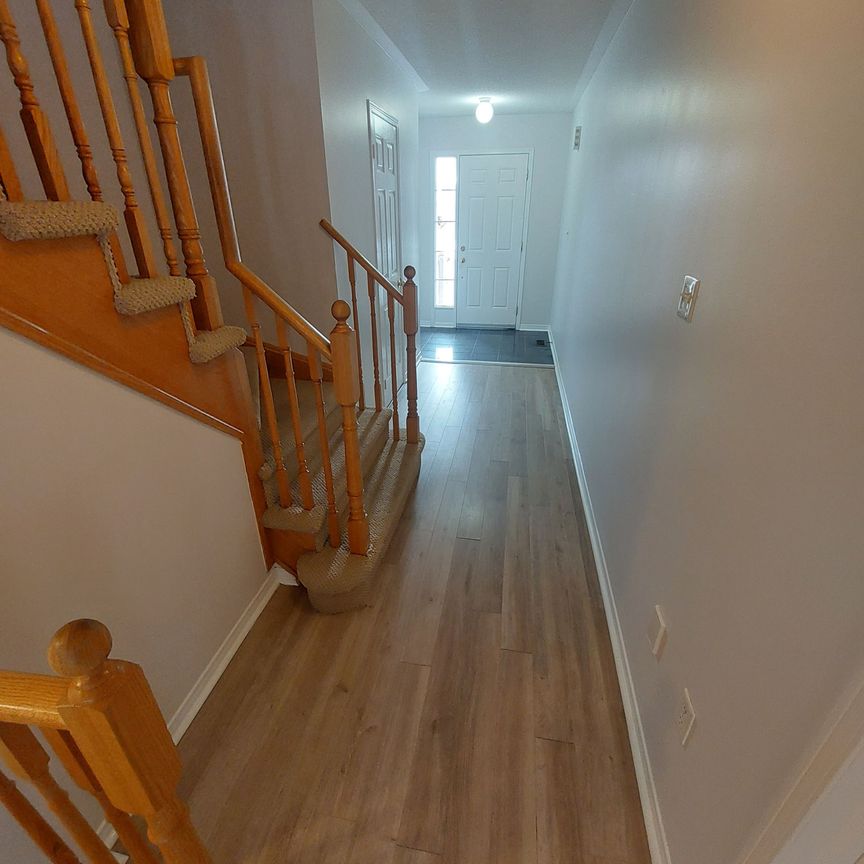 For Lease - 289 Penndutch Circle, Whitchurch-Stouffville, Ontario - Photo 1