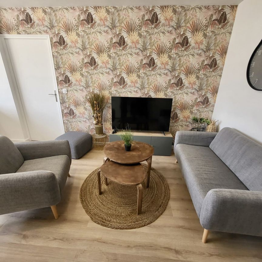 Location Appartement 5 pièces 94m² MARSEILLE 9ème - Photo 1