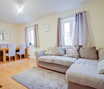 2 bedroom coach house to rent - Photo 4