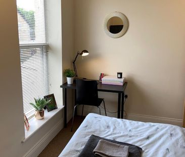 2 Bed Flat, Western Bank, S10 - Photo 6